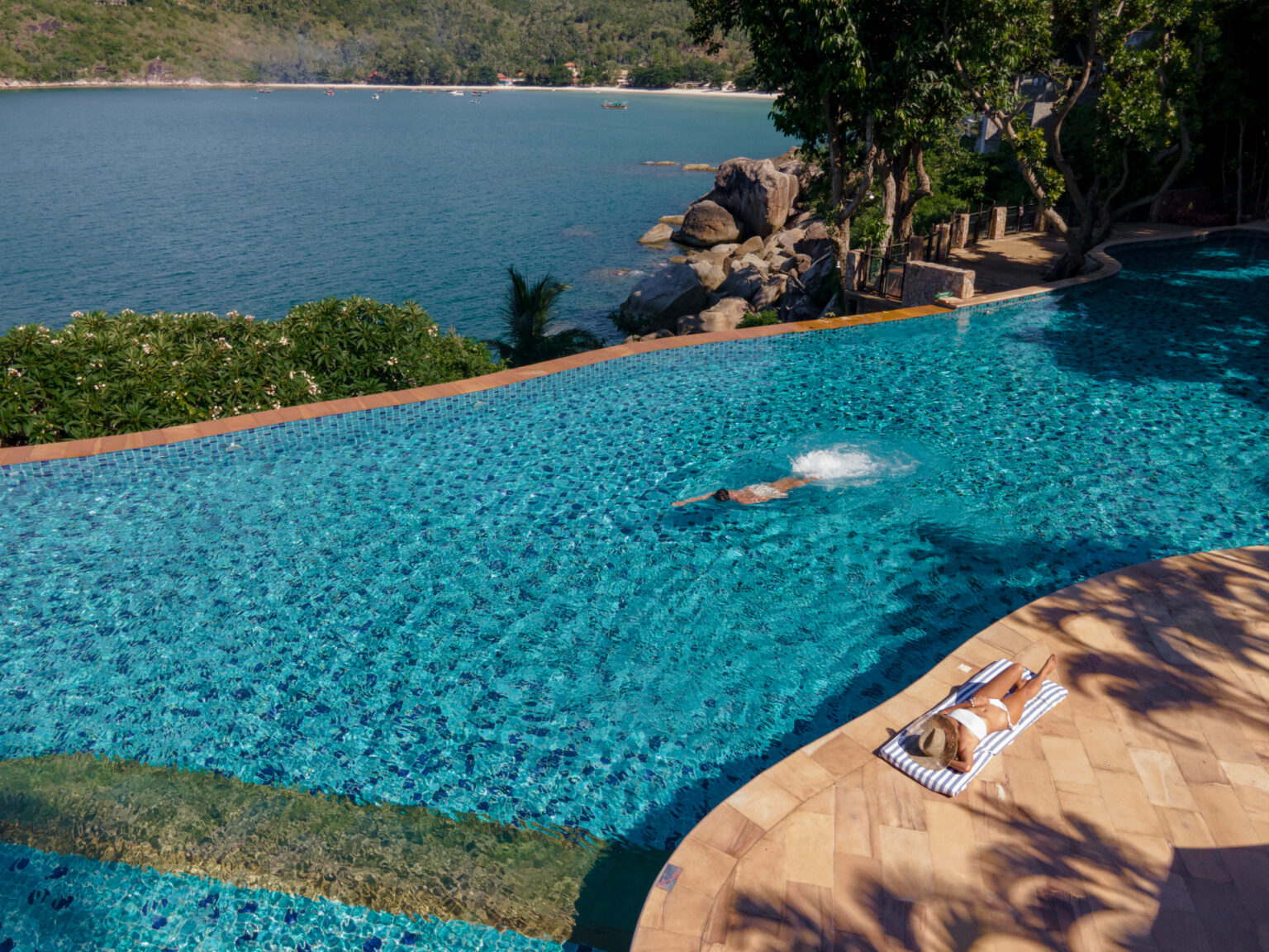 activity-infinity-pool-phangan