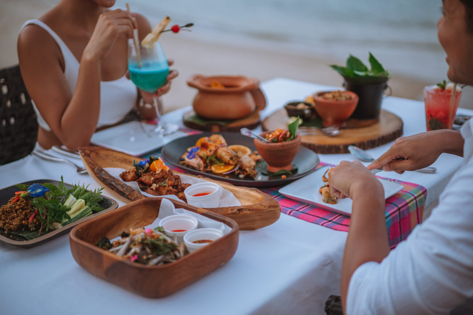 dinner-on-the-beach-kph-phangan