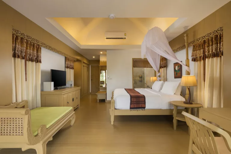 koh phangan beachfront pool villa