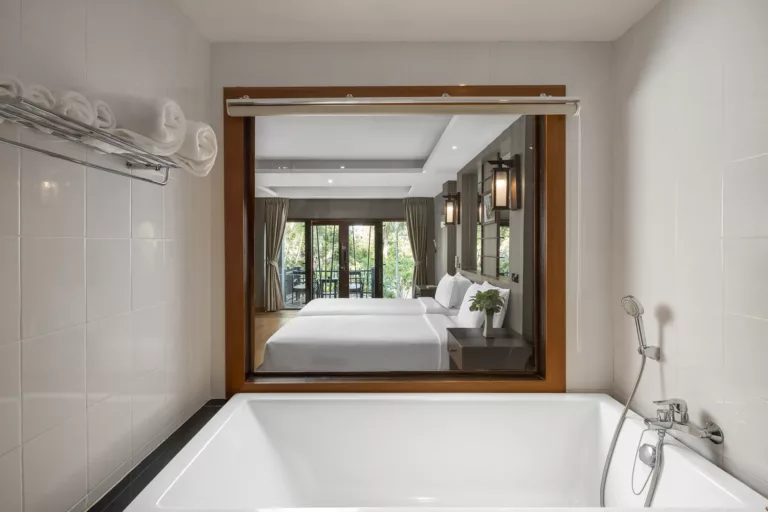 koh phangan triple room hotel